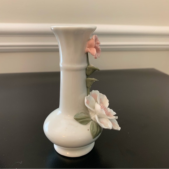 Beautiful porcelain mini flower vase vintage - Picture 4 of 5